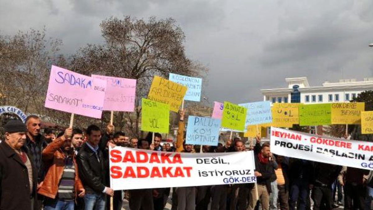 Baraj Mağduru Köylülerden Yol Eylemi