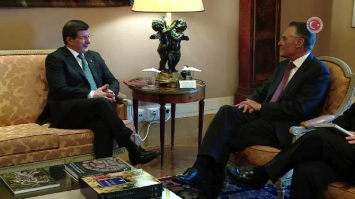 Başbakan Davutoğlu, Portekiz Cumhurbaşkanı Cavaco Silva ile Görüştü