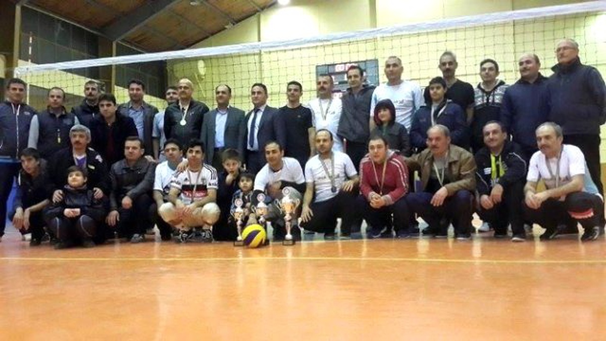 Beyşehir\'de Öğretmenler Arası Voleybol Turnuvası Sona Erdi