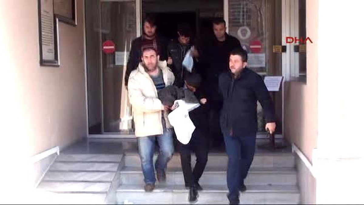 Çanakkale\'de Yaşı Küçük İki Telefon Dolandırıcısı Yakalandı