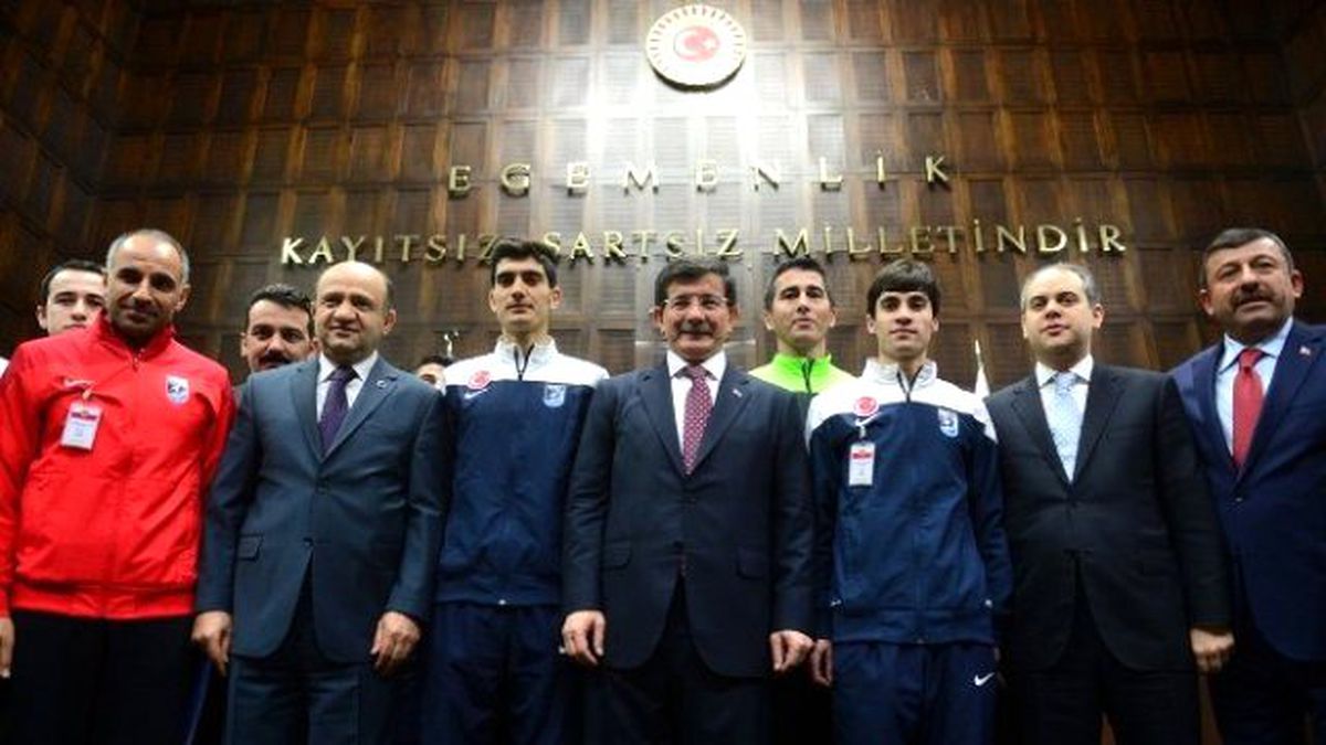 Darıca\'nın Şampiyonları Başbakan\'a Gitti