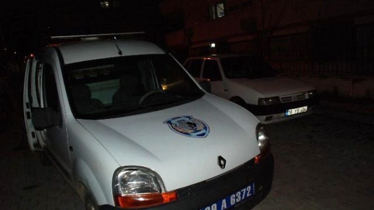 Didim\'de Üç Gün Önce Çalınan Araç Polis Tarafından Bulundu