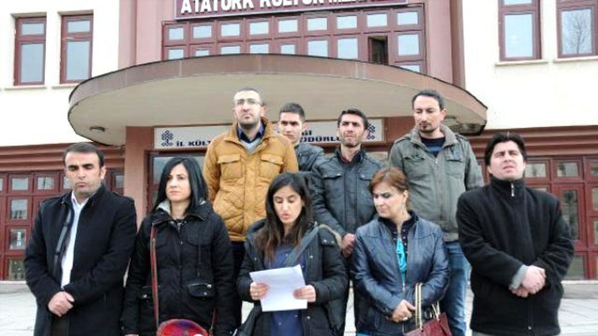 Eğitim-Sen; Hakkari\'de, Kürtçe Tiyatroya Salon İzni Verilmedi