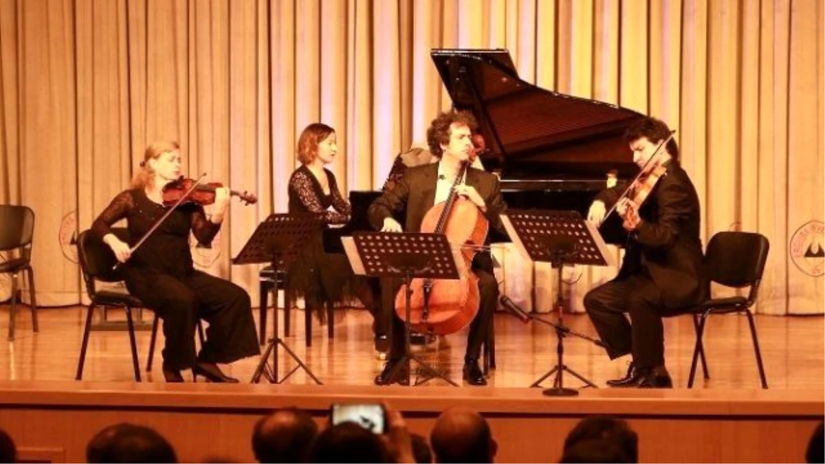 Erciyes Üniversitesi\'nde Oda Müziği Konseri
