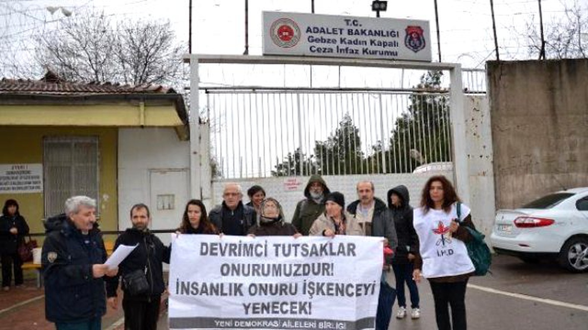 Gebze Kadın Cezaevi\'nde Kadın Mahkumlara İnsanlık Dışı Muamele İddiası