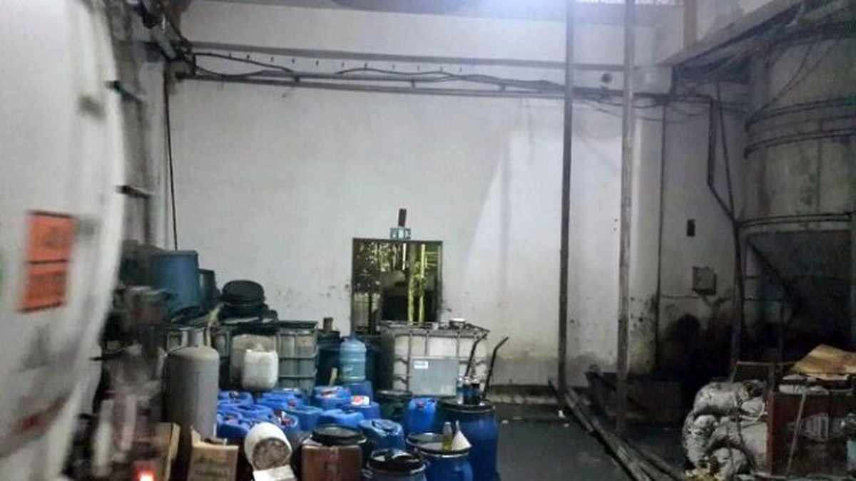 İzmir\'de Kaçak Akaryakıt Operasyonu