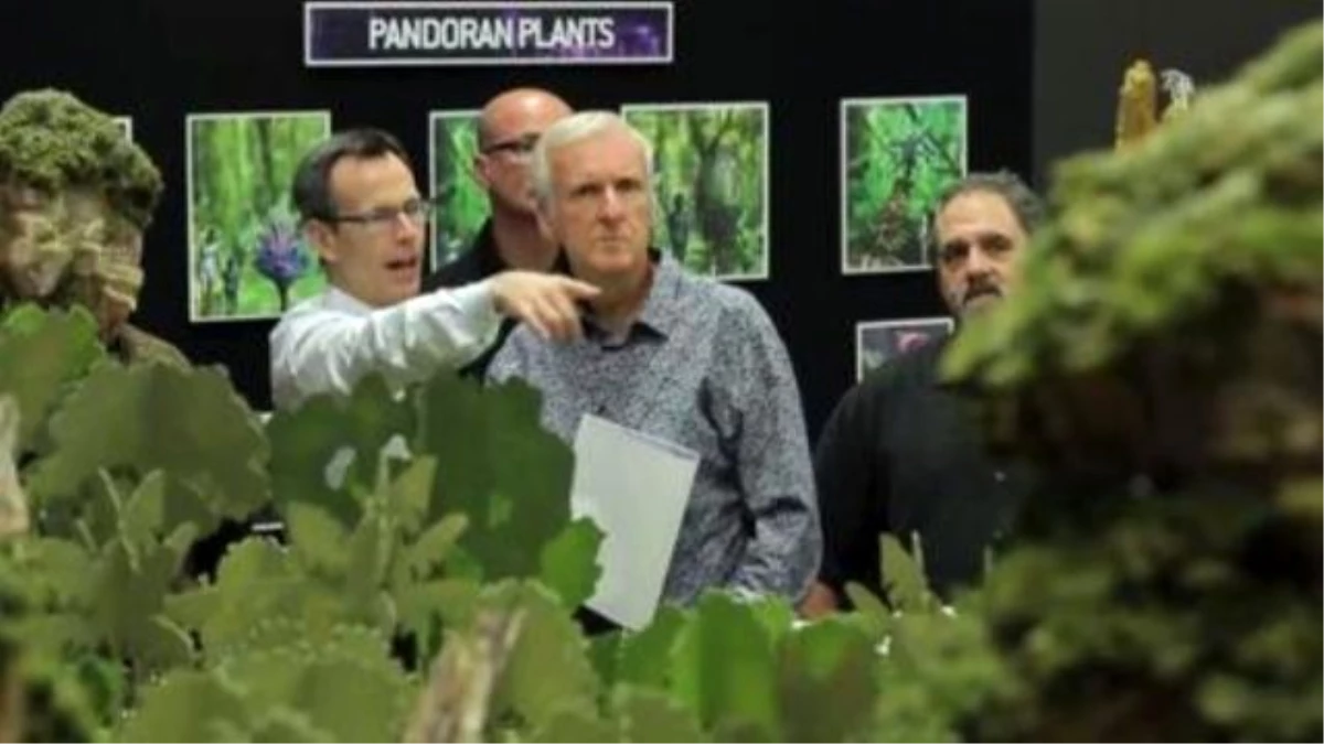 James Cameron Tours Avatar Theme Park At Disney World