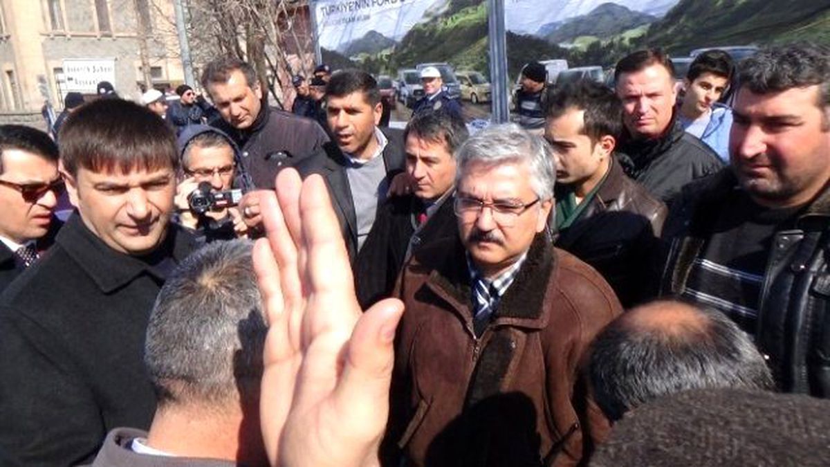 Kars\'ta Dolmuşçular Eylem Yaptı