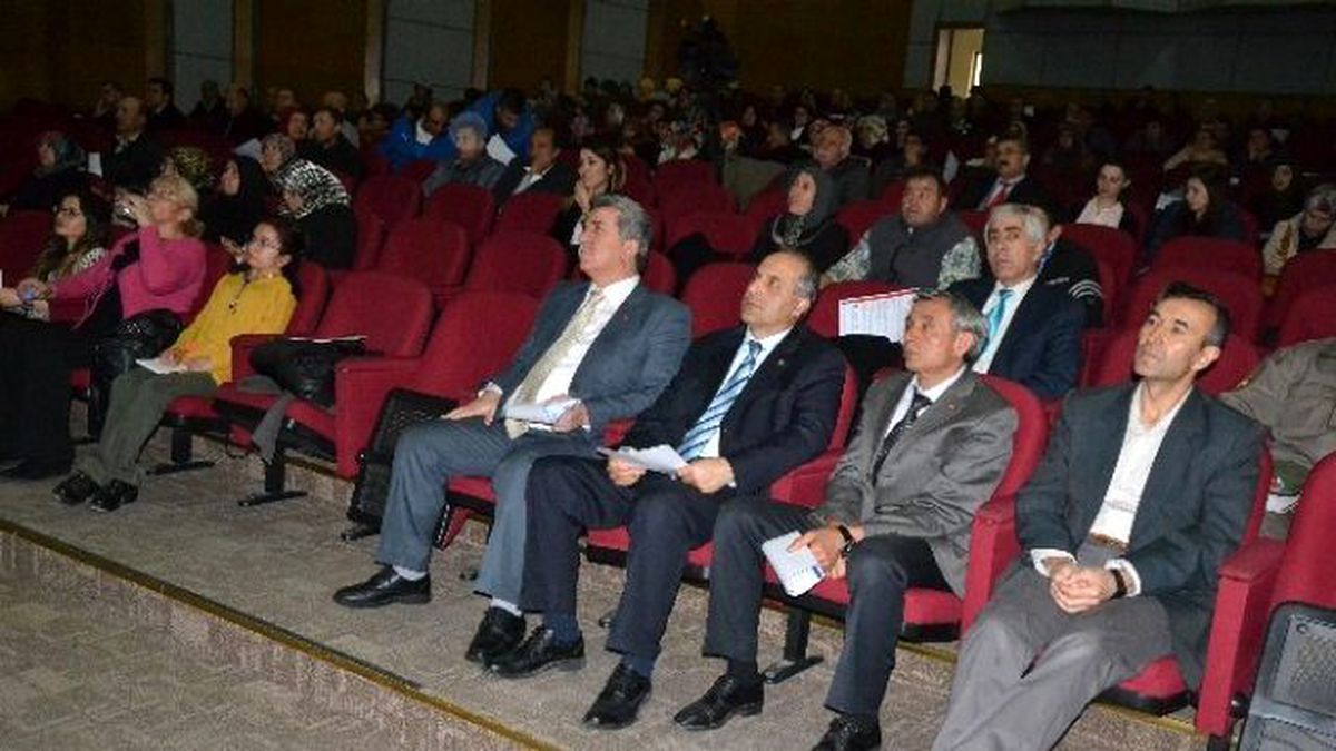 Kayseri\'de \'Kanser Kaderimiz Olmayacak\' Konferansı