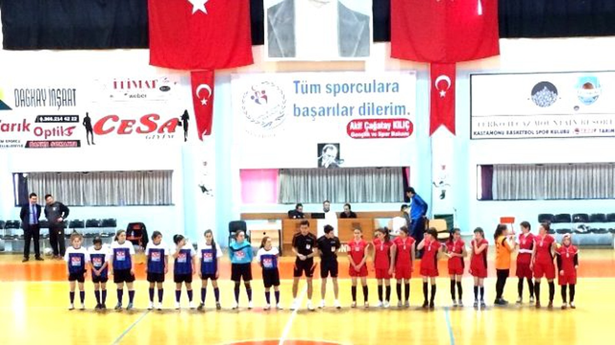 Küre Çpal " Futsal Okul Takımlarımız İlçemizi Başarıyla Temsil Etmiştir"
