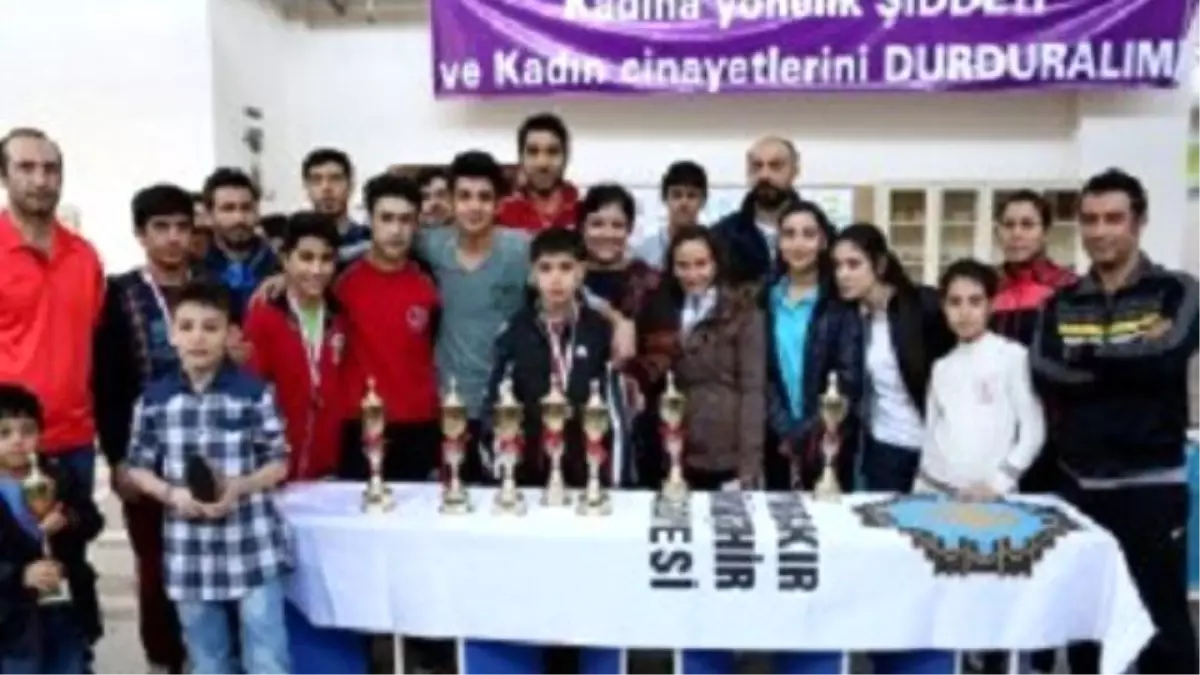 Masa Tenisi Turnuvası Düzenlendi