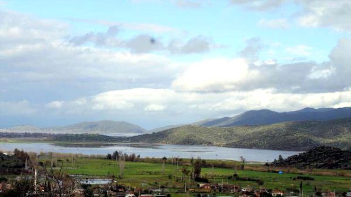 Menderes Nehri Yağmur ve Kar Sularıyla Taştı