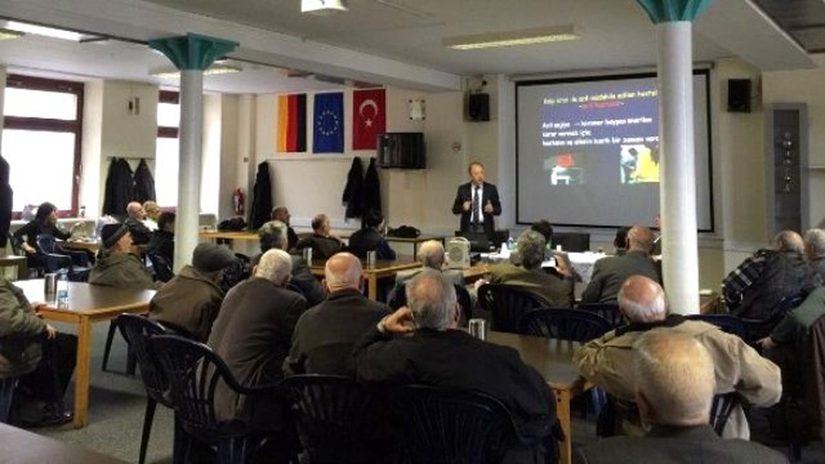 Prof. Dr. Okutan, Almanya\'da Gurbetçilerle Buluştu