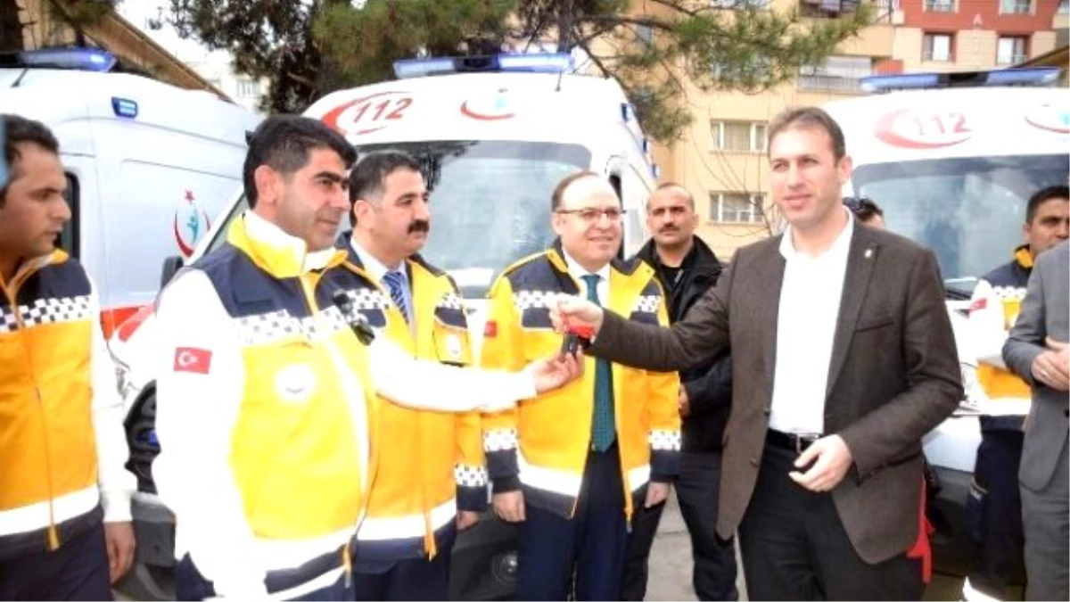 Siirt\'te Sağlık Filosuna 8 Ambulans Eklendi