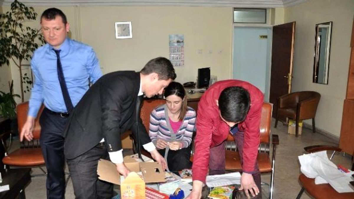 Sorgun\'da Atık Pil Toplama Kampanyasına Katılan Okullara 3 Bin Adet Kitap Hediye Edildi