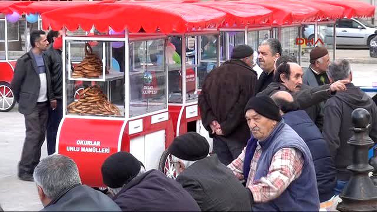 Tokat\'ta Eski Simit Arabaları Yenilendi