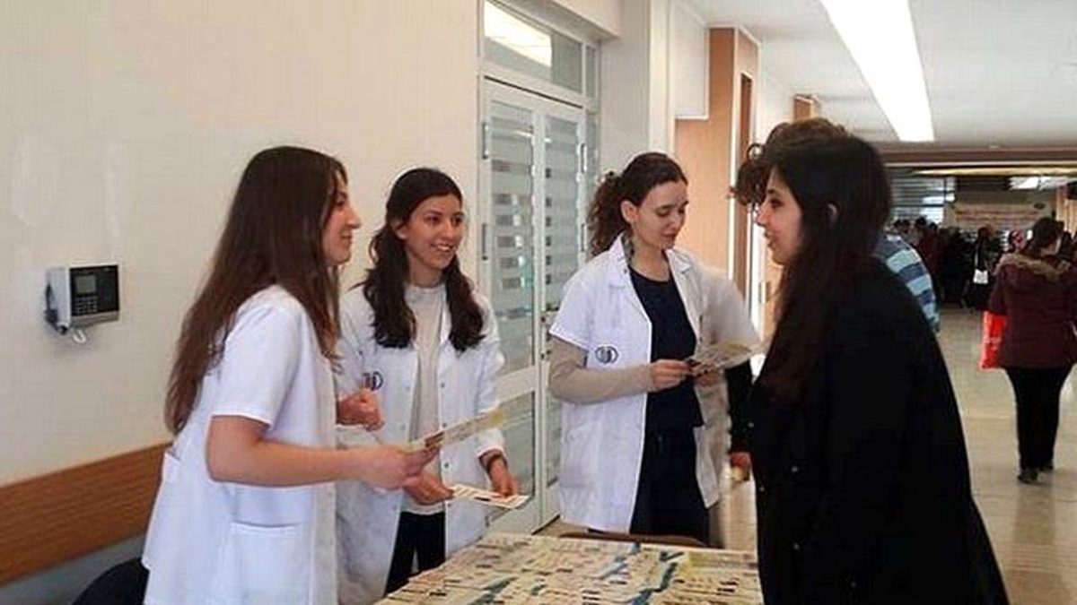 Turkmsıc Osmangazi Üyeleri, Esogü\'de Doğum Kontrol Yöntemleri Hakkında Bilgilendirme Yaptı