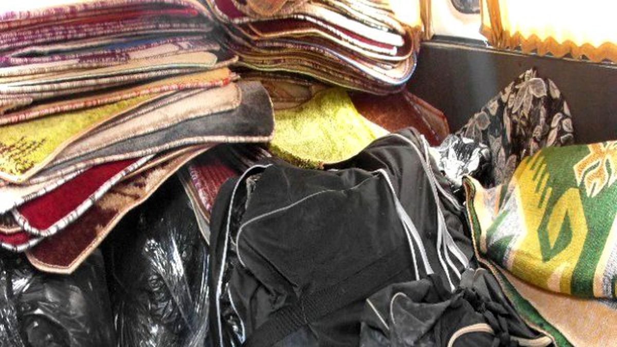 Uşak Polisinin Diriliş Müzikli Operasyonunda Battaniye ve Kilimler Arasında 55 Kilo Esrar Ele...