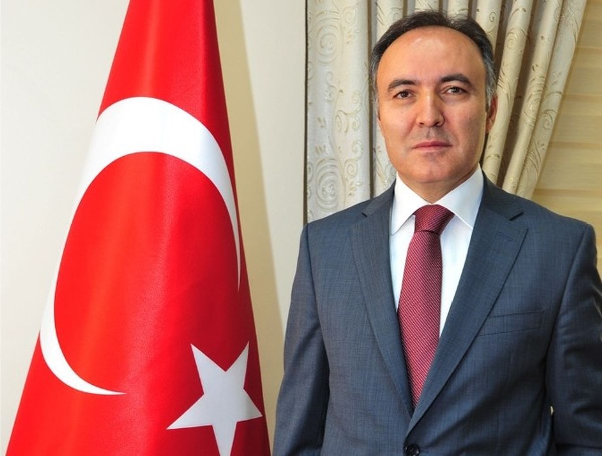 Vali Altıparmak, Minik Tuğsem\'e Sahip Çıktı