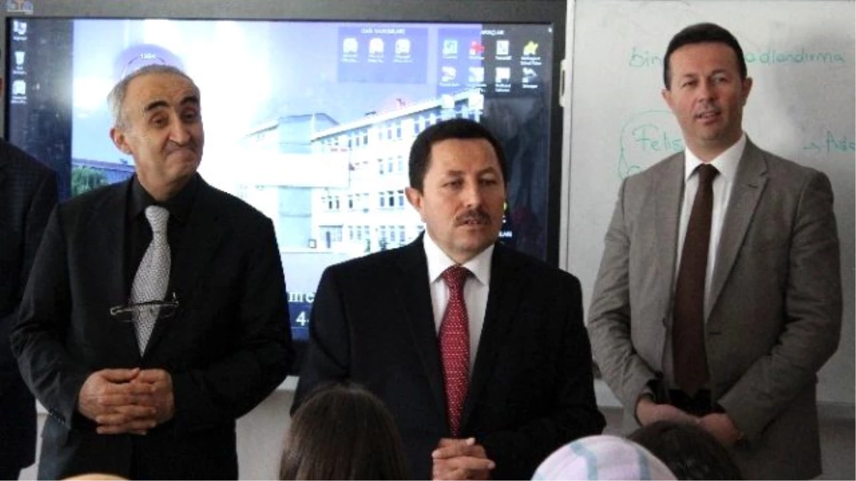 Vali Balkanlıoğlu Okulları Ziyaret Etti
