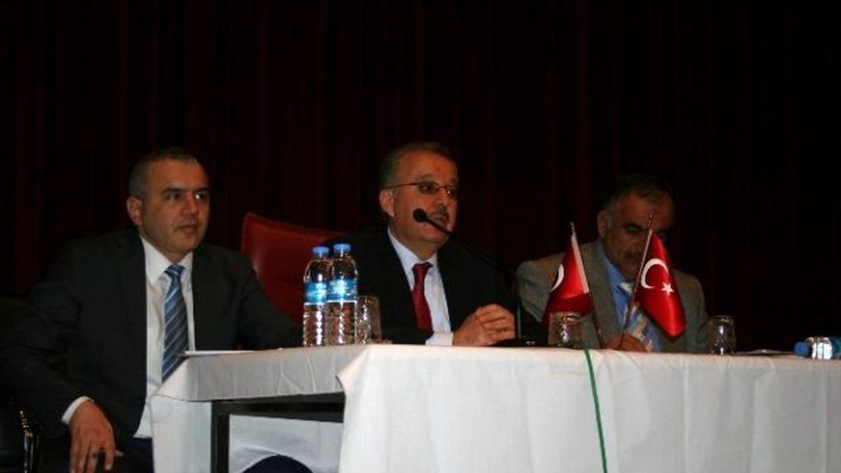 Vali Özdemir Muhtarları Dinledi