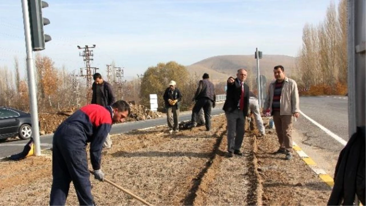 Yahyalı Girişindeki Kavşak Yenileniyor