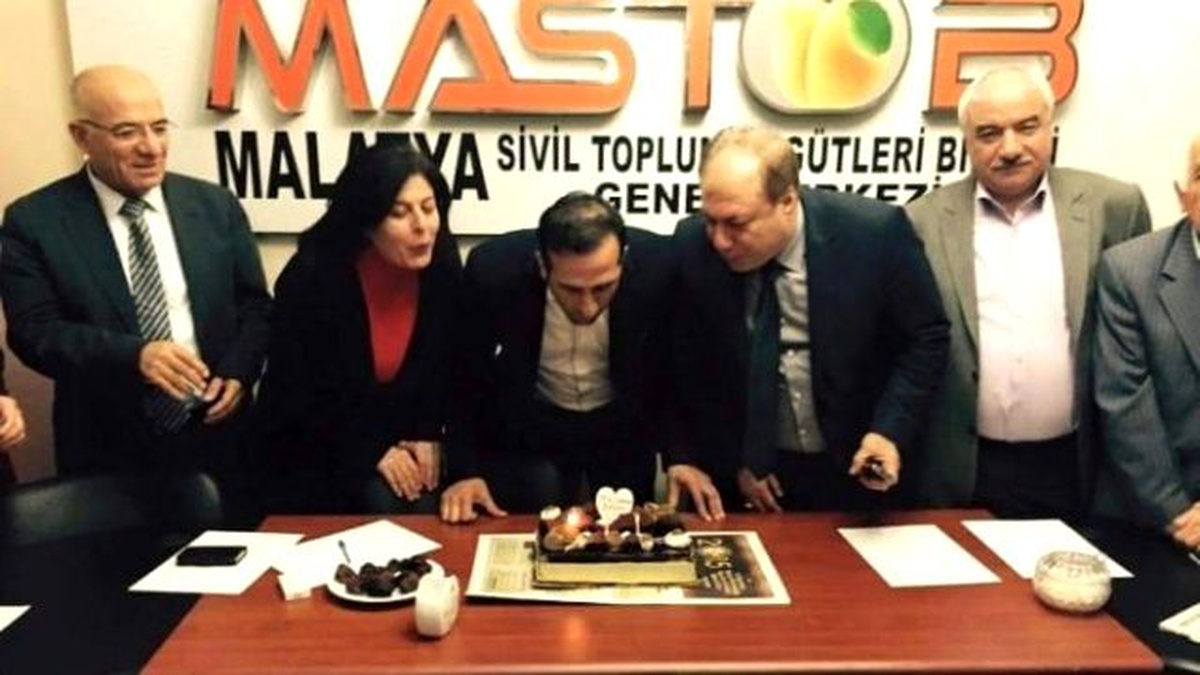 Yeni Malatyaspor Başkanı Gevrek\'e Sürpriz Doğum Günü Kutlaması