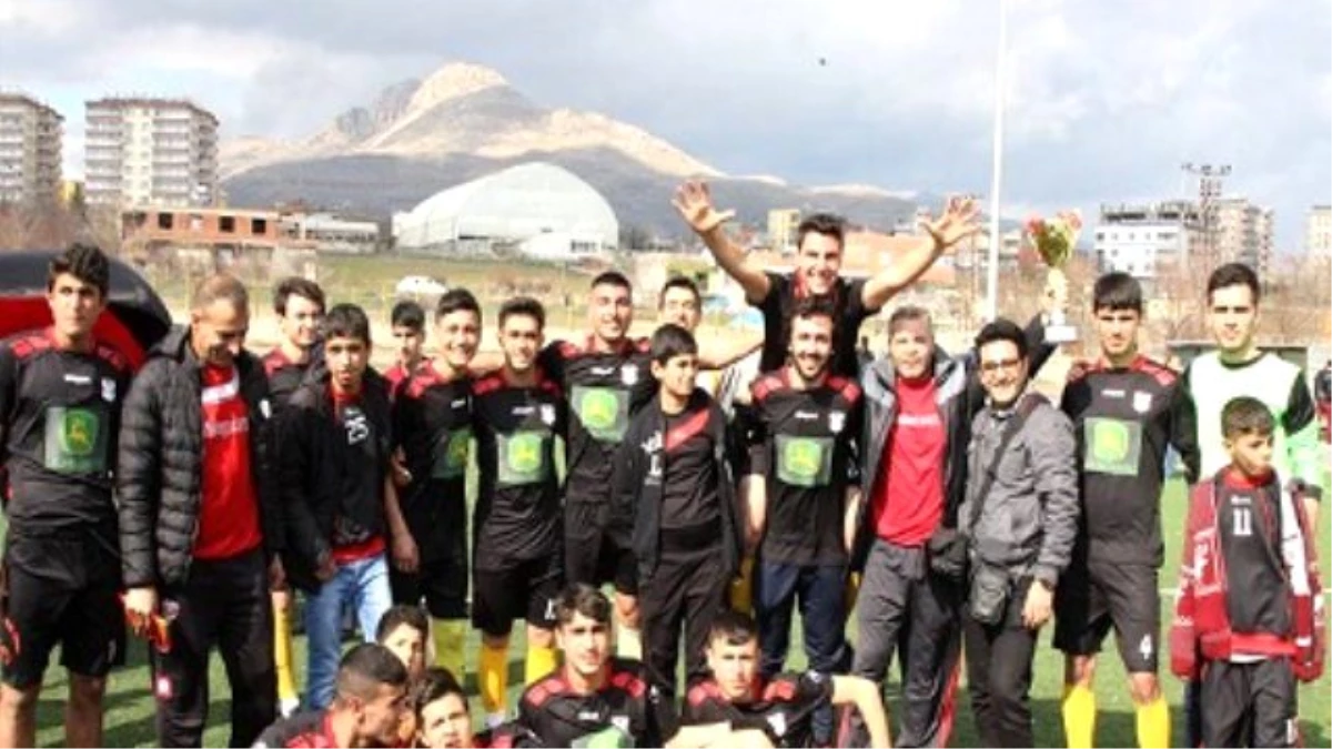 Amatör Ligi Şampiyonu Ergani Gençlerbirliği Oldu