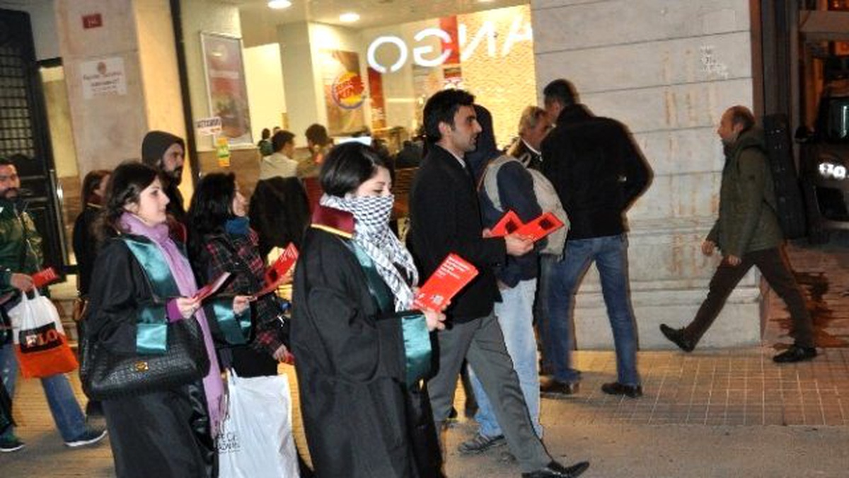 Avukatlardan İç Güvenlik Paketi Protestosu