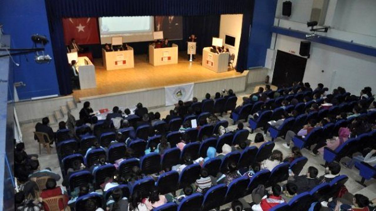 Düzce Belediyesi Okullar Arası Bilgi Yarışması Devam Ediyor