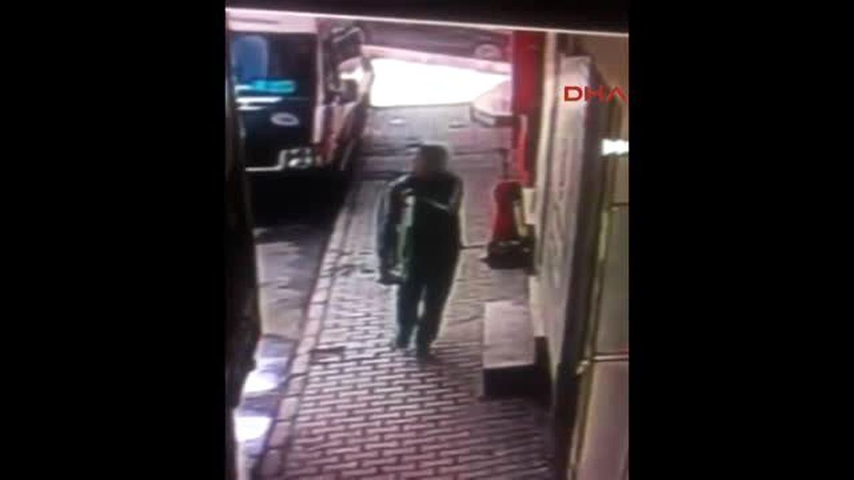 Esenler\'de Hırsızlık Anları Kamerada