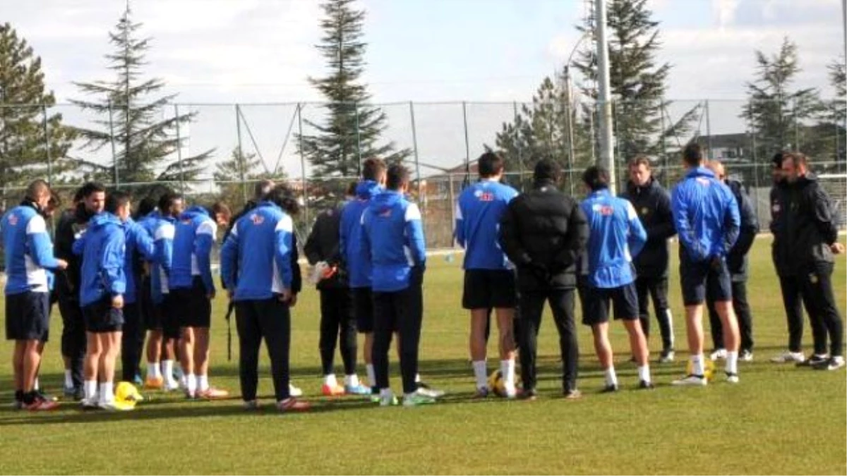 Eskişehirspor\'da Bursaspor Maçının Hazırlıkları Sürüyor