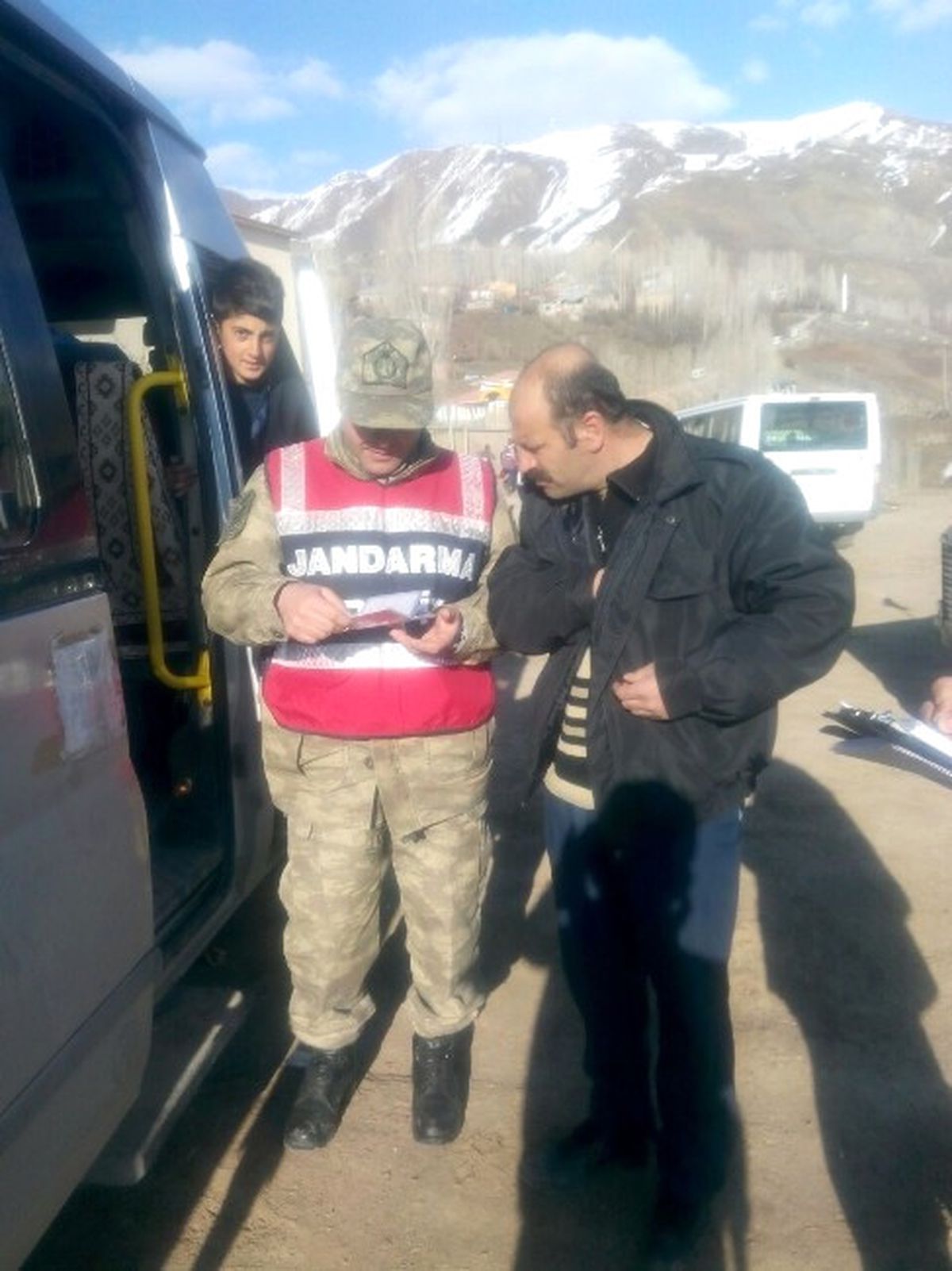 Hakkari\'de Okul Servisi Denetimi