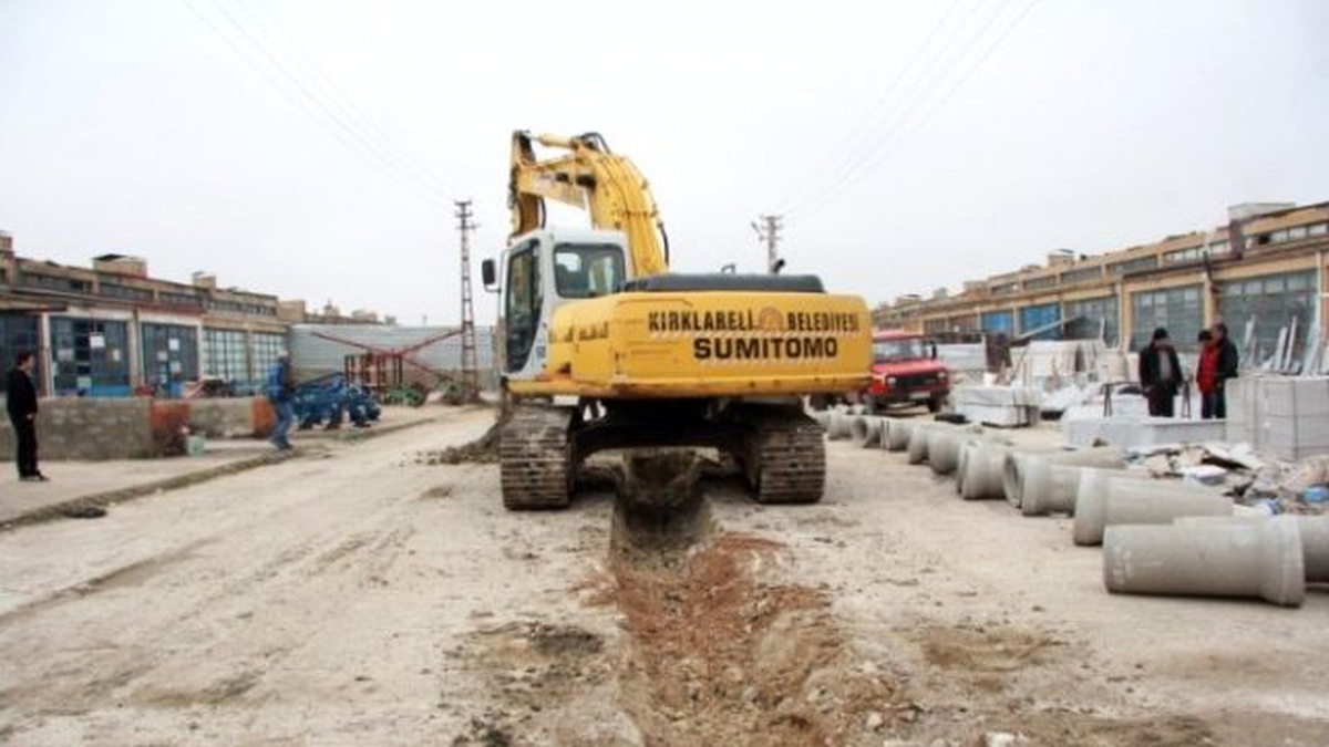 Kırklareli\'de Yol Yapım Çalışmaları Sürüyor