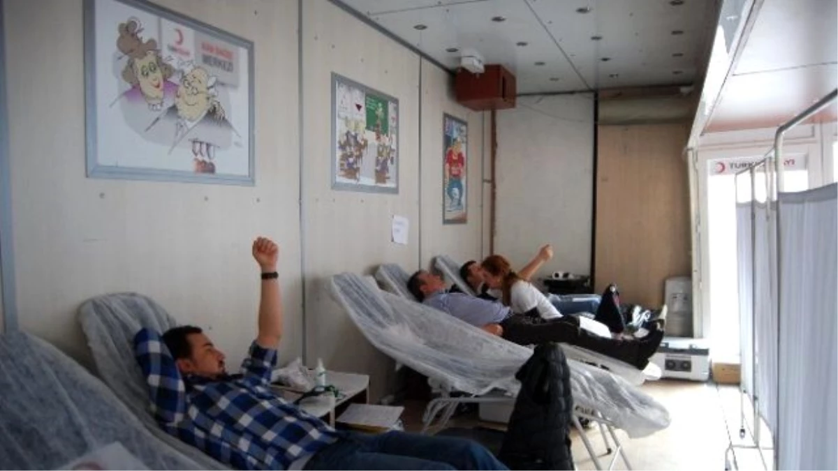 Malkara\'da Kan Bağışı Kampanyası Düzenlendi