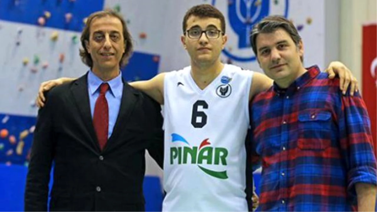 Otizmli Doruk Güngör, Basketbol Maçında Tarih Yazdı