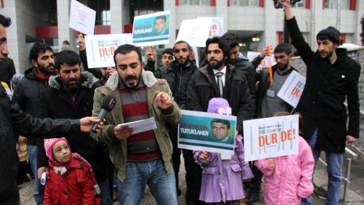Otomobilinde "İslam Nizamı" İsimli Kitap Bulunan Bir Kişi Tutuklandı