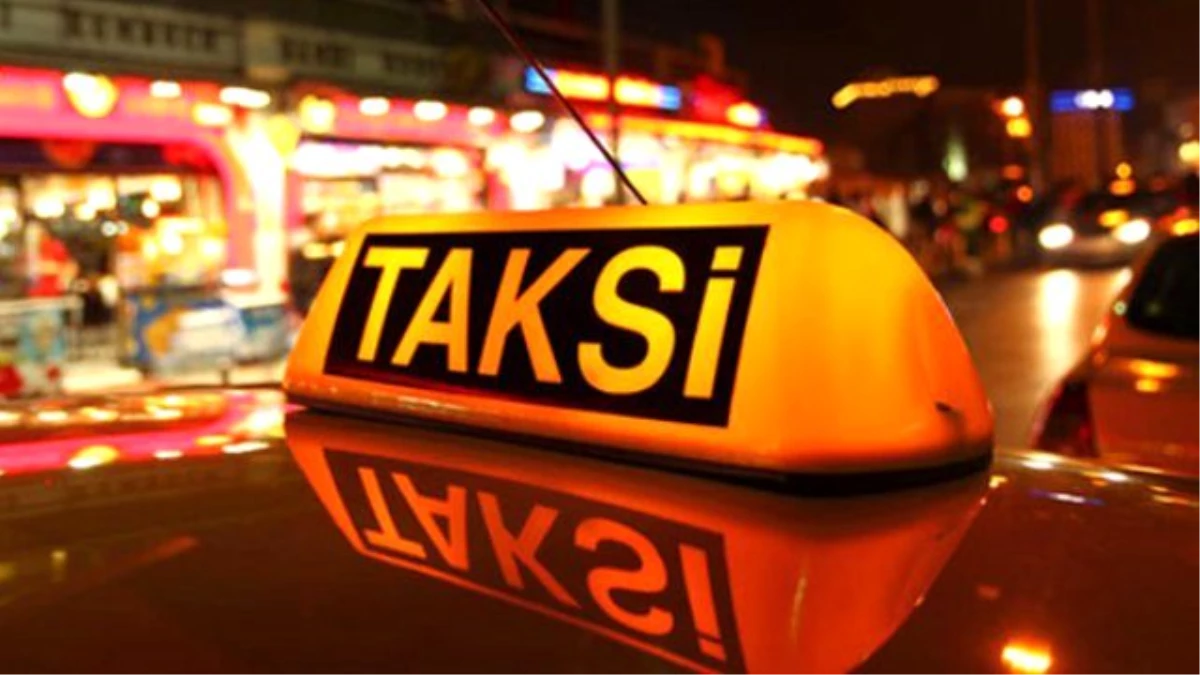 Rizeli Taksi Şoförünün Yabancı Dil Şovu Turistleri Mest Etti