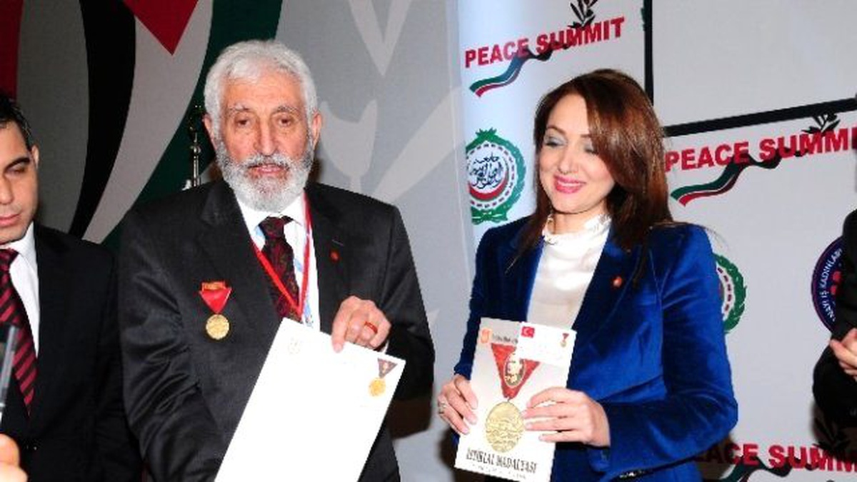 Türkiye Patronlar Dünyasının Başkanı Atasoya\'a Gazilerden Şeref Ödülü