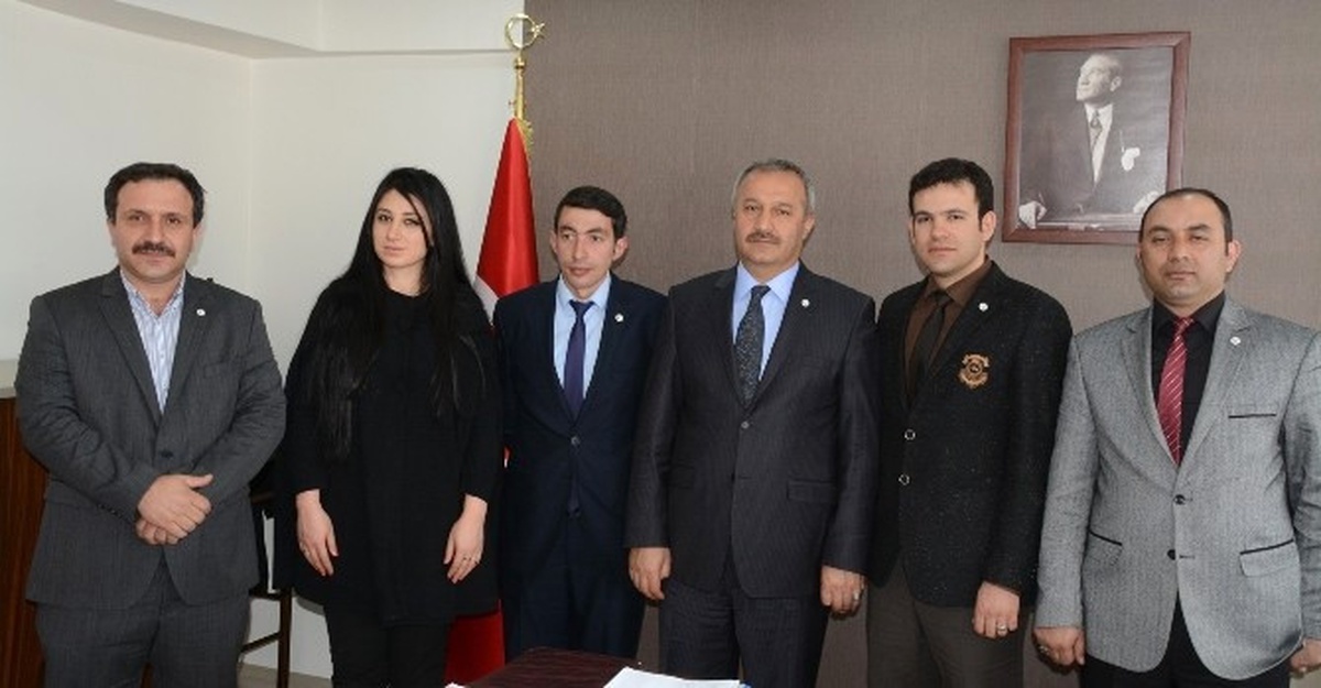 Yeşilay Erzurum Şubesinden Büyükşehir Belediye Başkan Vekili Tavlaşoğlu\'na Ziyaret