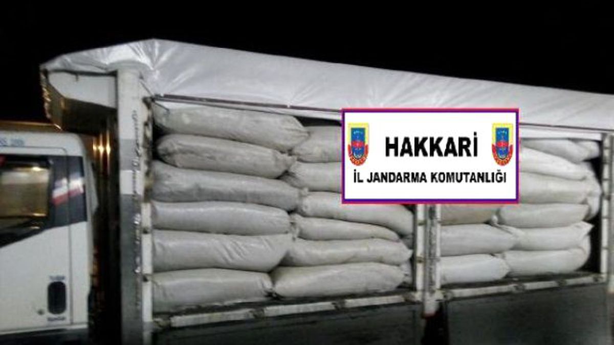Yüksekova\'da 3 Ton 348 Kilo Kaçak Çay Ele Geçirildi