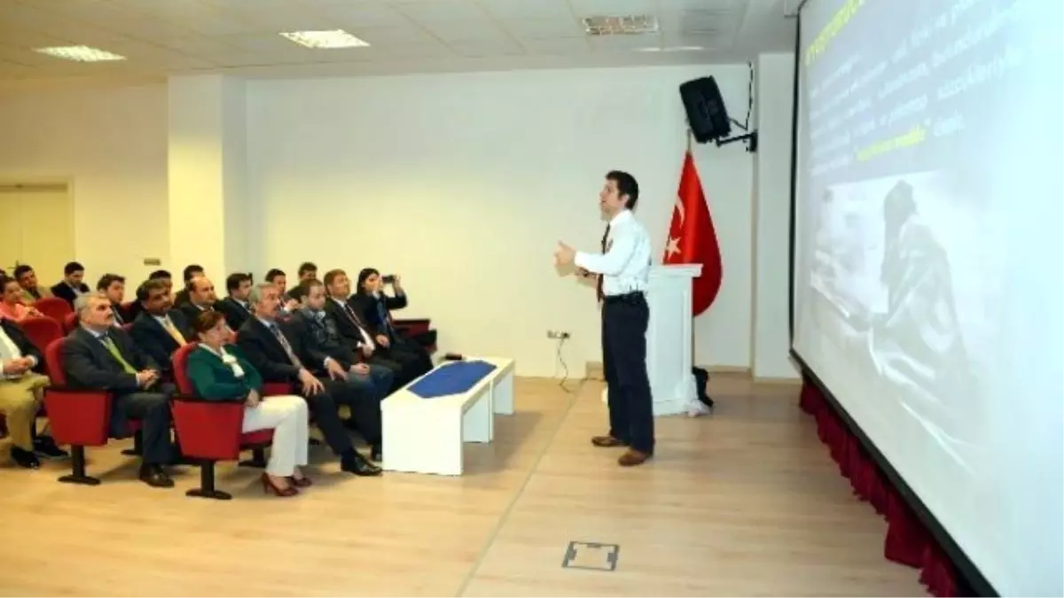 Adana Btü\'de Madde Bağımlılığı ve Yasal Boyutları Semineri