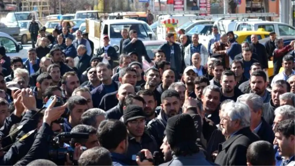 Araç Muayene İstasyonu İçin Konya-Ankara Yolunu Ulaşıma Kapattılar