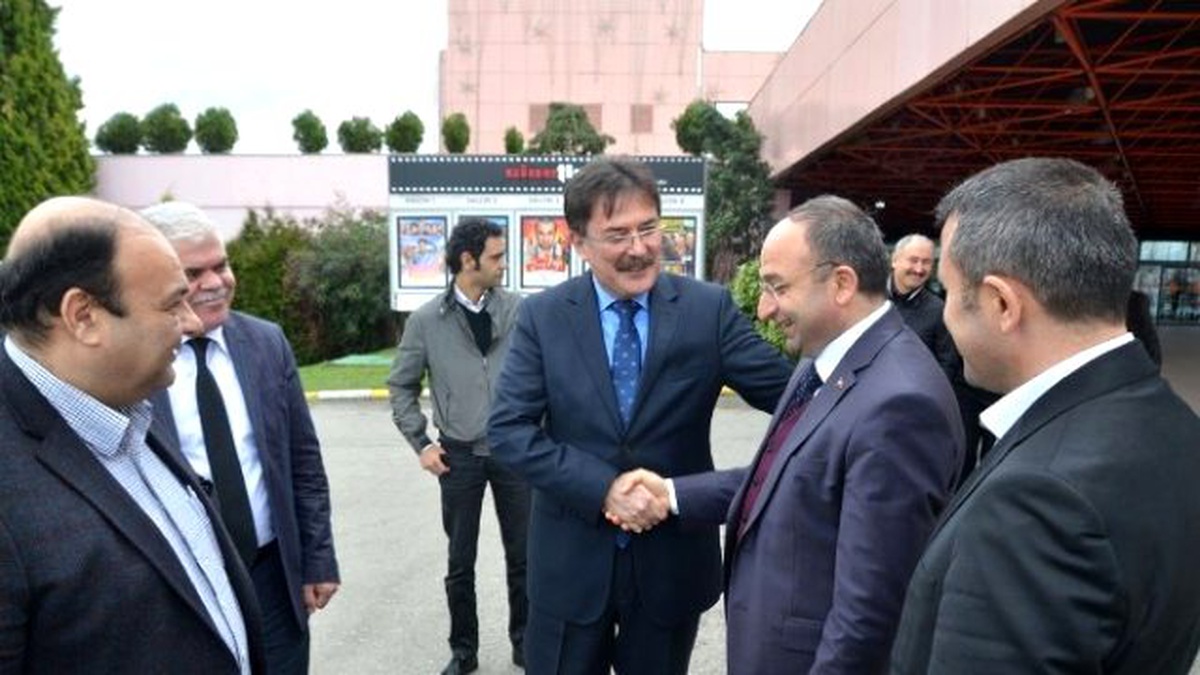 Başkan Üzülmez, Katsiad\'a Konuk Oldu