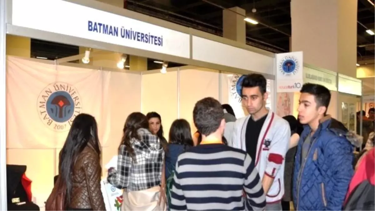 Batman Üniversitesi Tanıtım Fuarına Katıldı