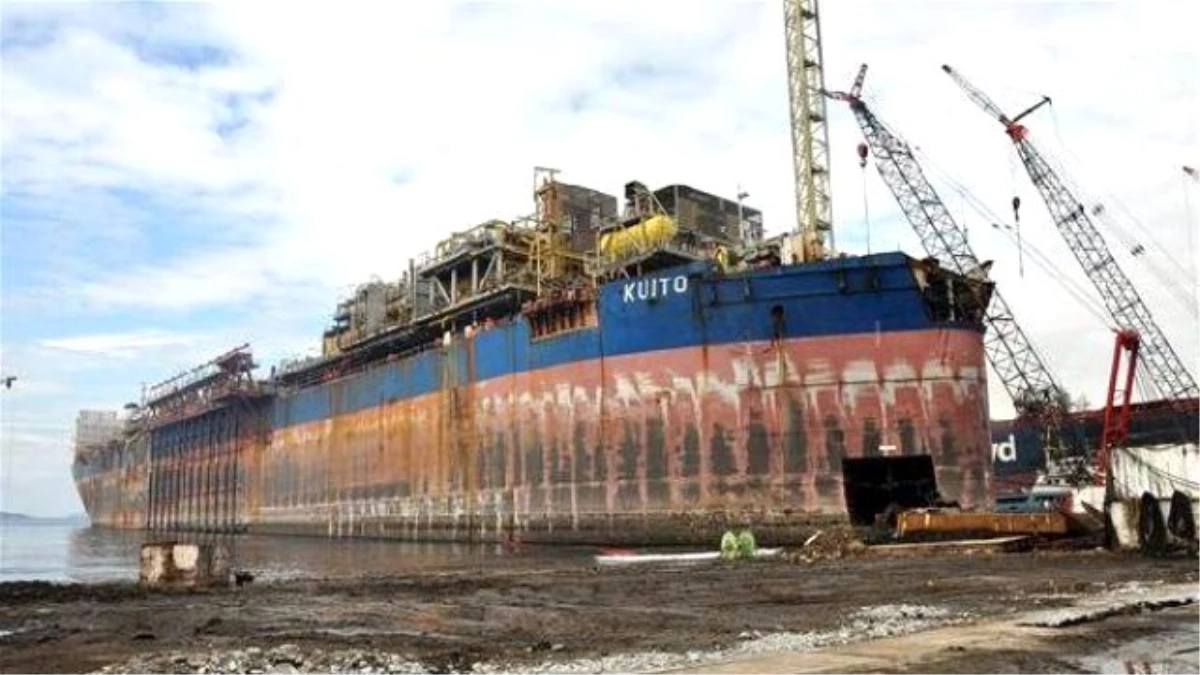 Dismantling Of Ship Feared To Contain Radioactive Material Begins İn Aliağa Shipyard