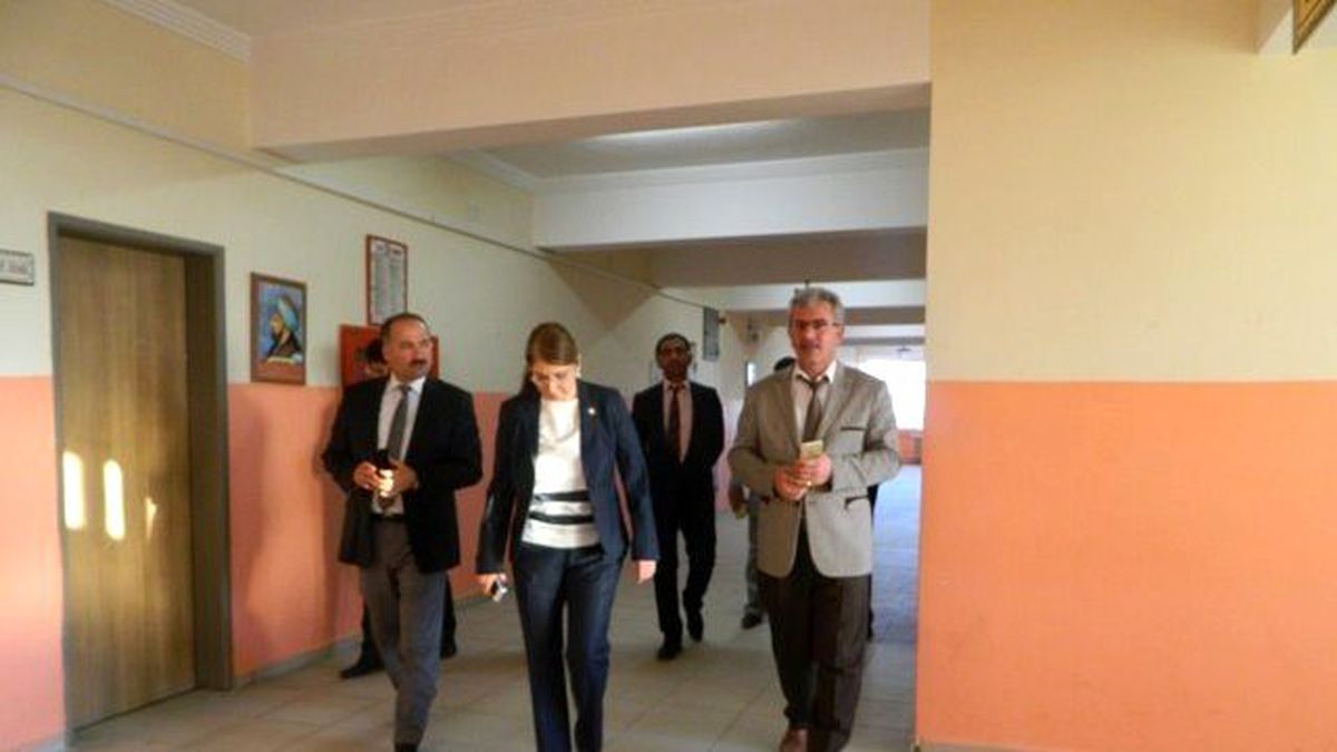 Elbeyli İMKB Çok Programlı Lisesi Kütüphanesi Yenilendi