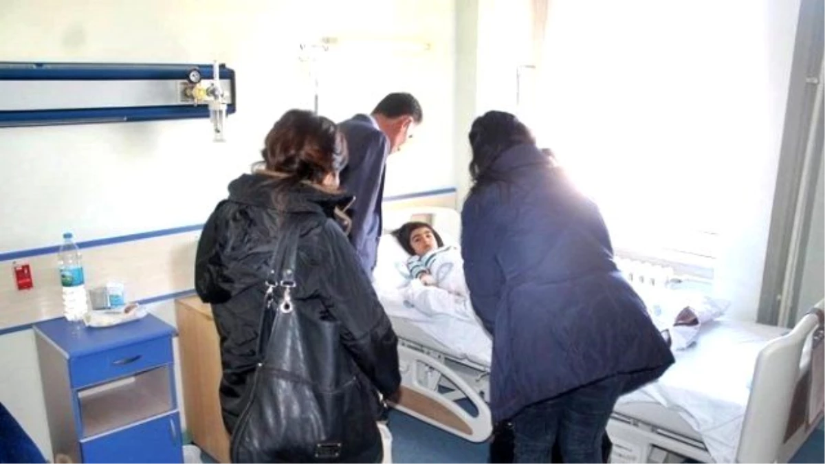 Emirdağ Belediyesi Çalışanları Hastaları Ziyaret Etti