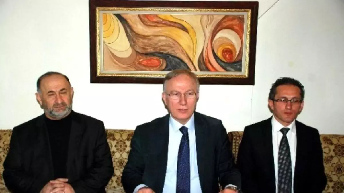 Göz Doktoru Nusret Baş, Memleketi Tokat\'ta AK Parti\'den Milletvekili Aday Adayı Oldu.