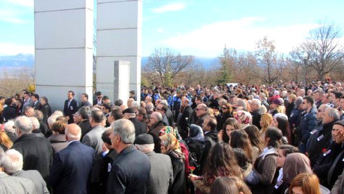 İzzet Baysal, Ölümünün 15\'inci Yılında Anıldı